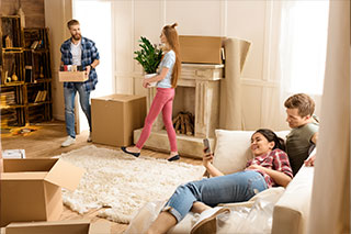 family moving in home with Home Insurance in Auburn, MI